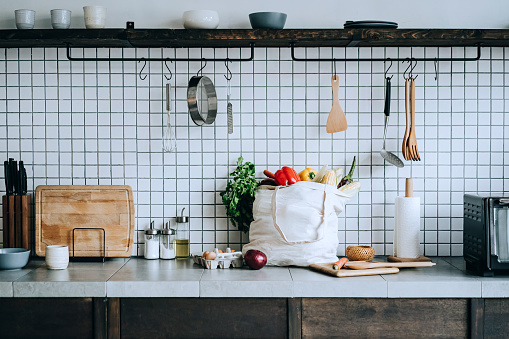 istockphoto-1272443198-170667a